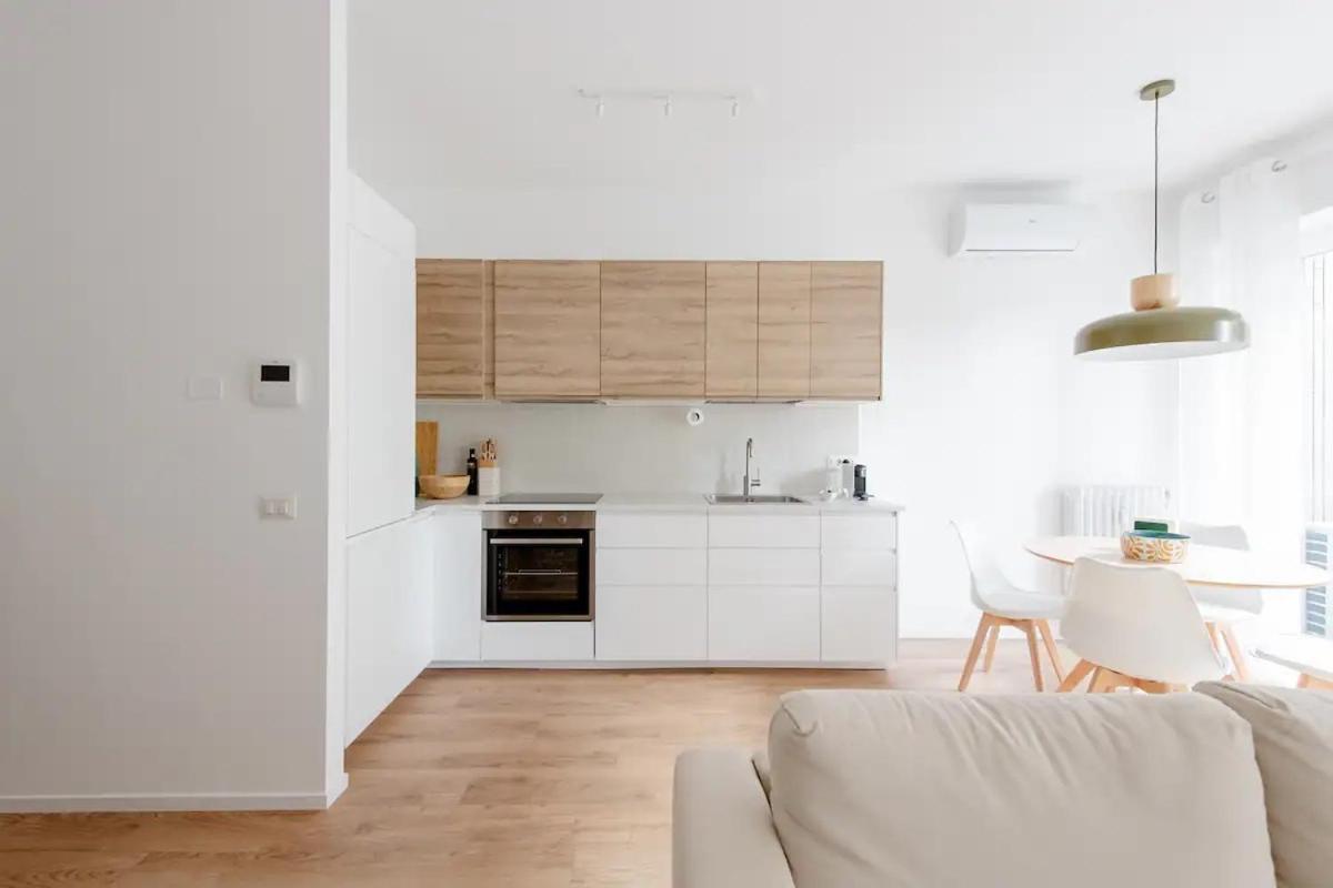 Luxury 2 Bedroom Apartament, Close To San Siro, Fiera And 10 Min Metro To Duomo ميلان المظهر الخارجي الصورة