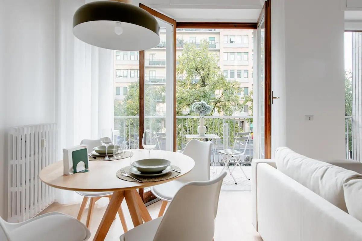 Luxury 2 Bedroom Apartament, Close To San Siro, Fiera And 10 Min Metro To Duomo ميلان المظهر الخارجي الصورة